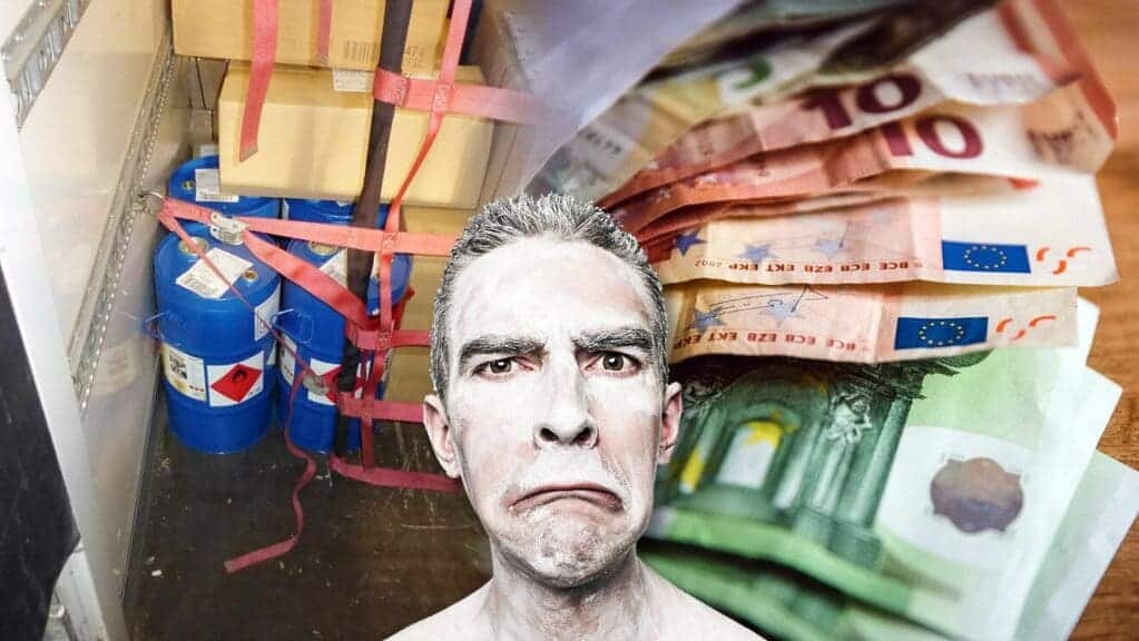 Mangelhafte Ladungssicherung bei Gefahrgut kann durch hohe Bußgelder echt ins Geld gehen.